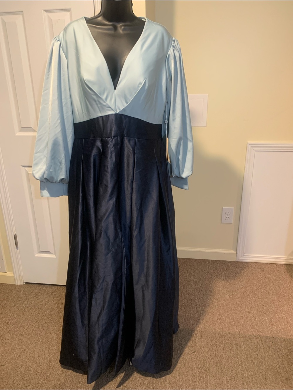 Elegant Two-Tone V-Neck Long Dress in Light Blue and Navy